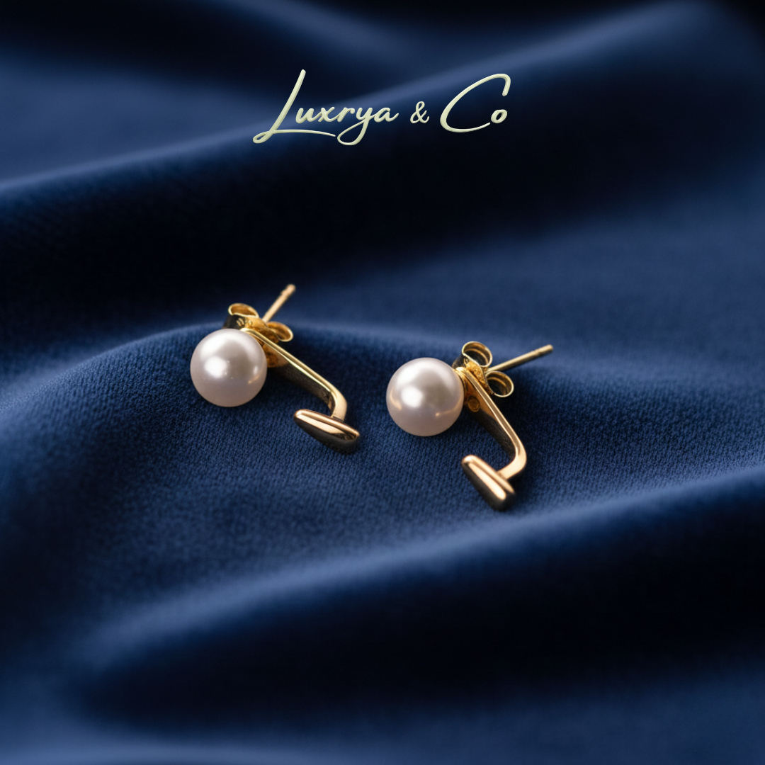 Golden S-Curve Pearl | Earrings